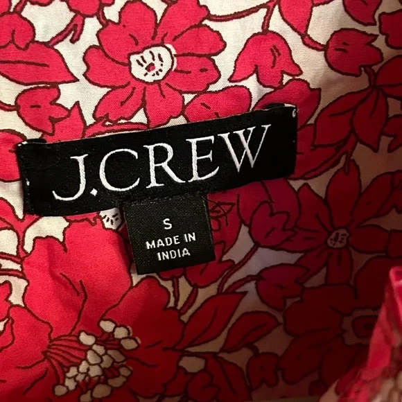 J.Crew Button-Front Ruffleneck Popover
In Blushing Meadow Size Small - Picture 9 of 11